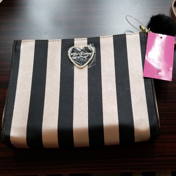 Betsey Johnson Handbags - BETSY JOHNSON CLUTCH NEW WITH TAGS!!!